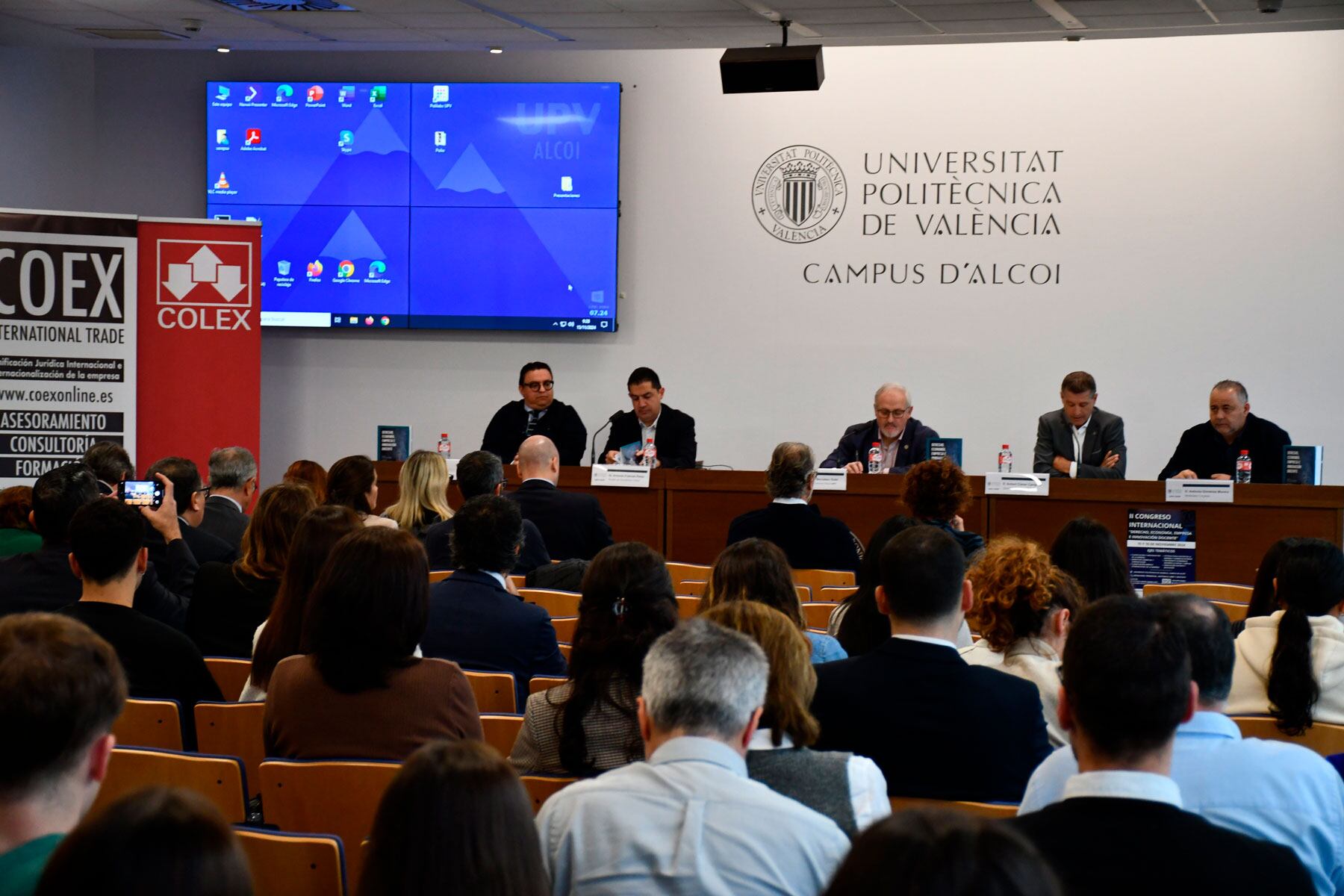 Imagen del salón de grados del Campus d'Alcoi de la UPV