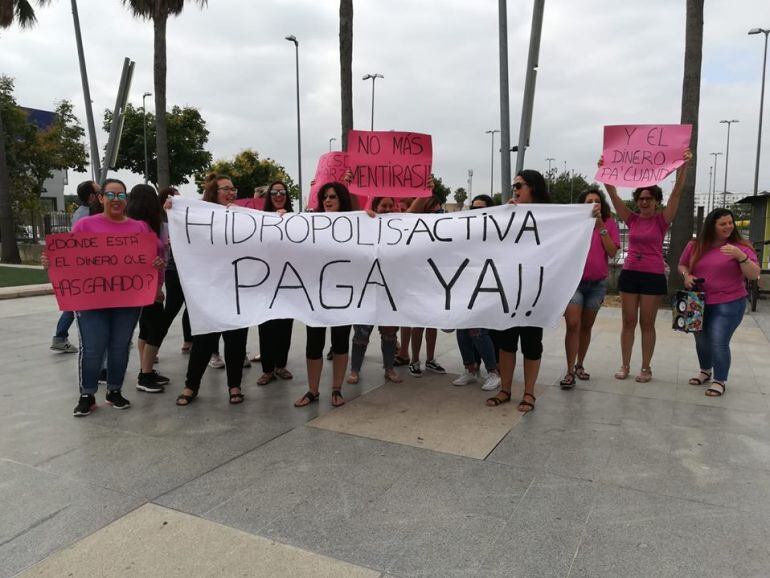 Protesta de trabajadoras de Hidrópolis