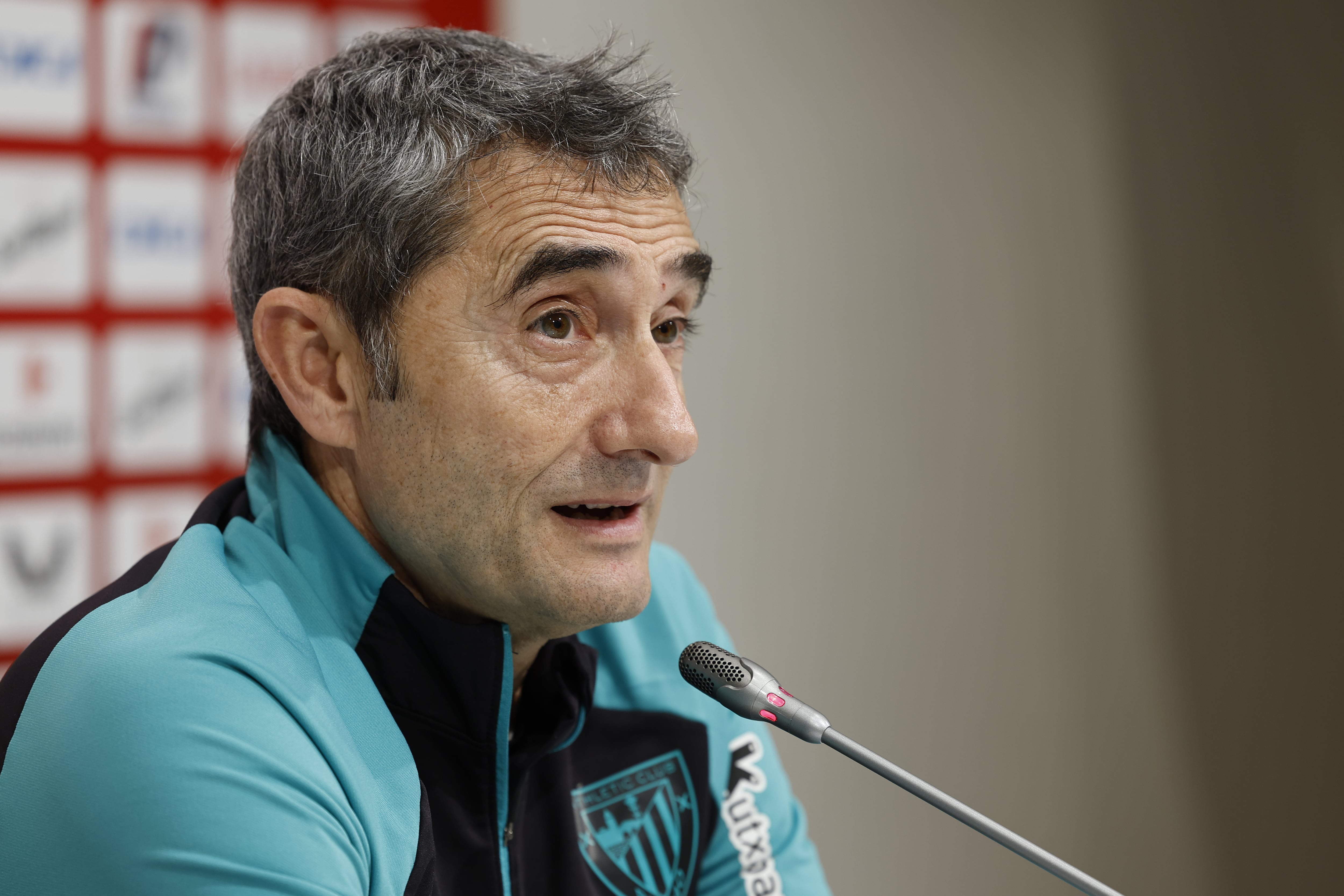 El entrenador del Athletic de Bilbao, Ernesto Valverde, ha ofrecido este viernes una rueda de prensa previa al partido liguero del sábado ante Osasuna en El Sadar