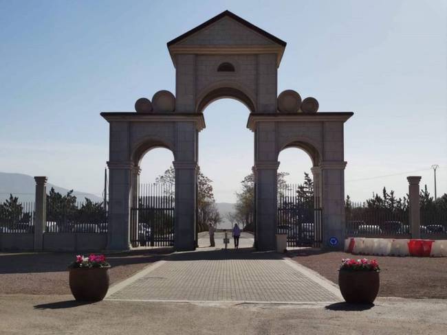 Cementerio Virgen de los Dolores de Elda, lugar donde en su parte trasera se tiene previsto construir el de animales