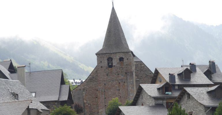 Imatge de l&#039;església de Tredòs, a la Val d&#039;Aran.