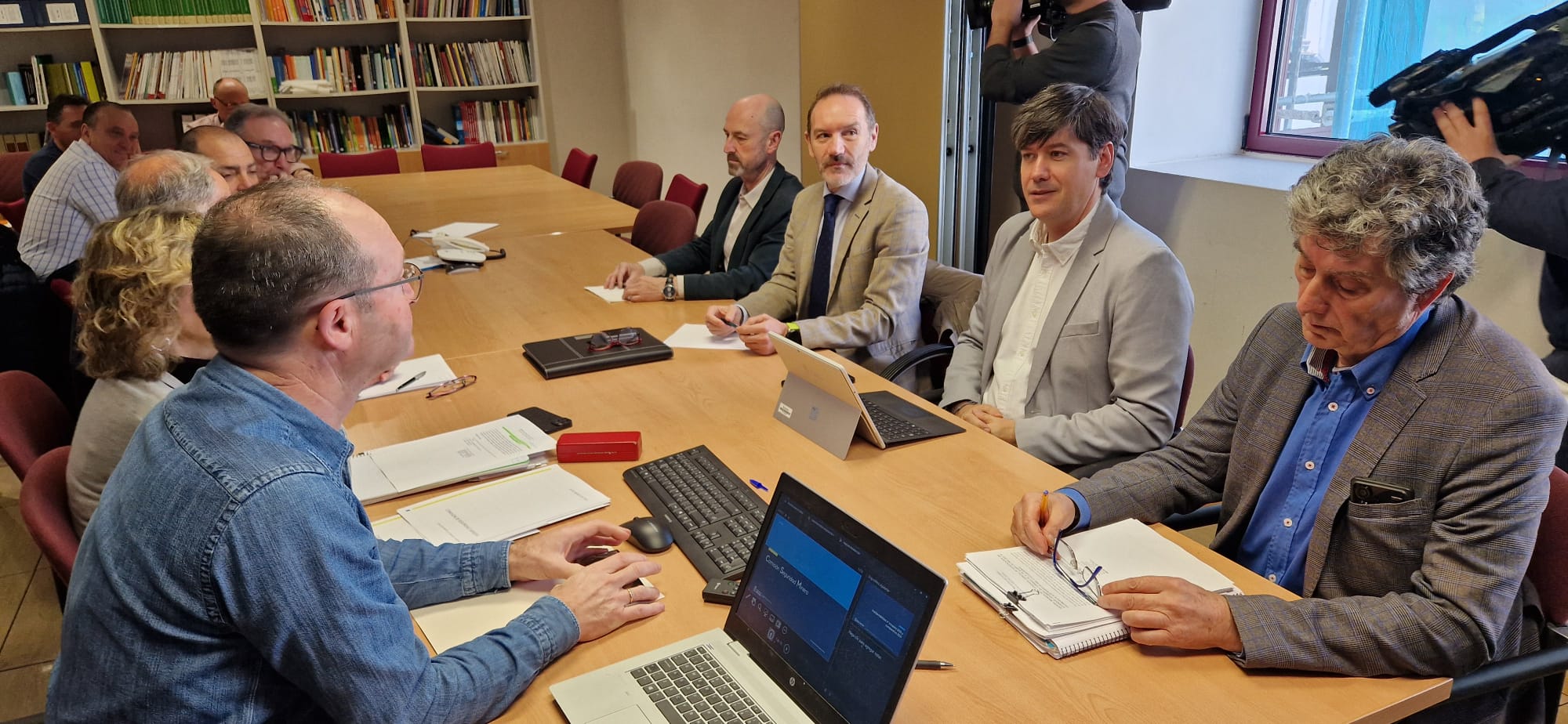 Un momento del encuentro de la comisión de minería