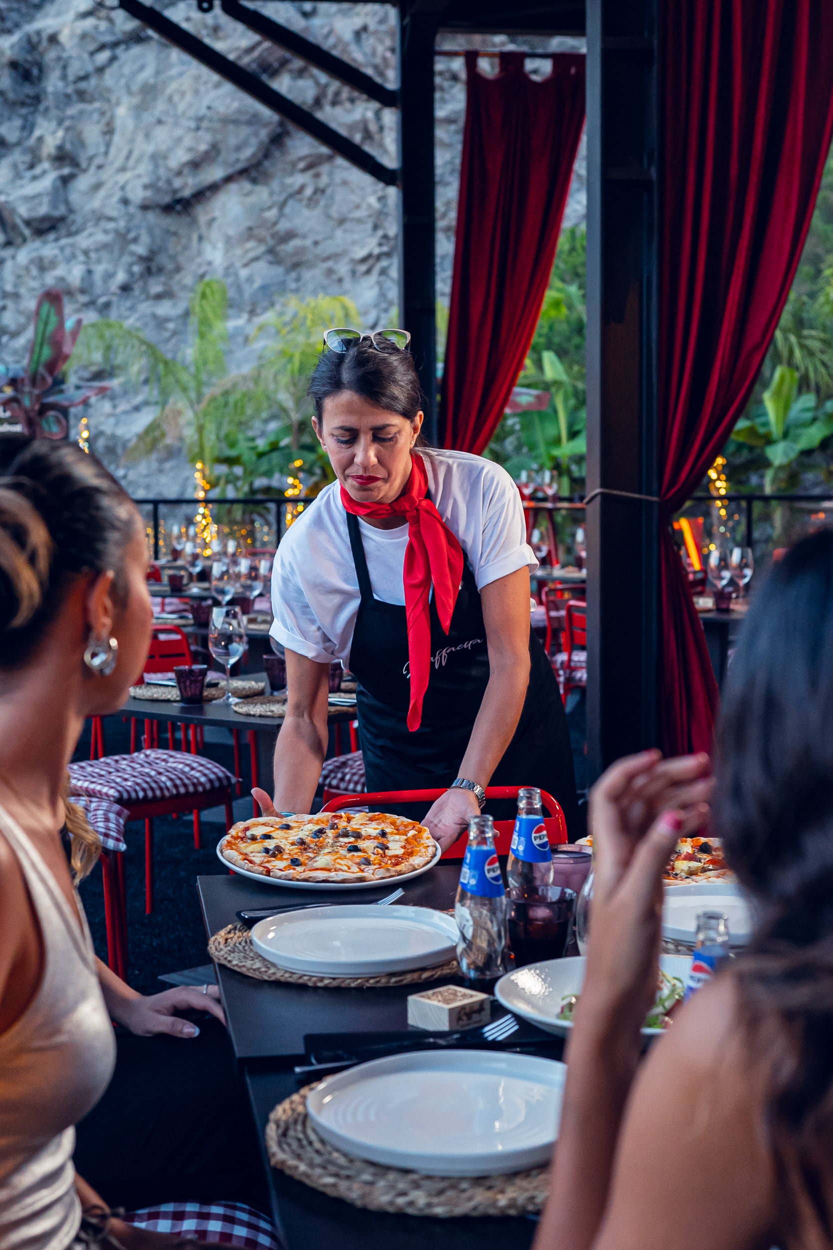 Raffaella reinterpreta la cocina tradicional italiano con un toque acogedor y desenfadado