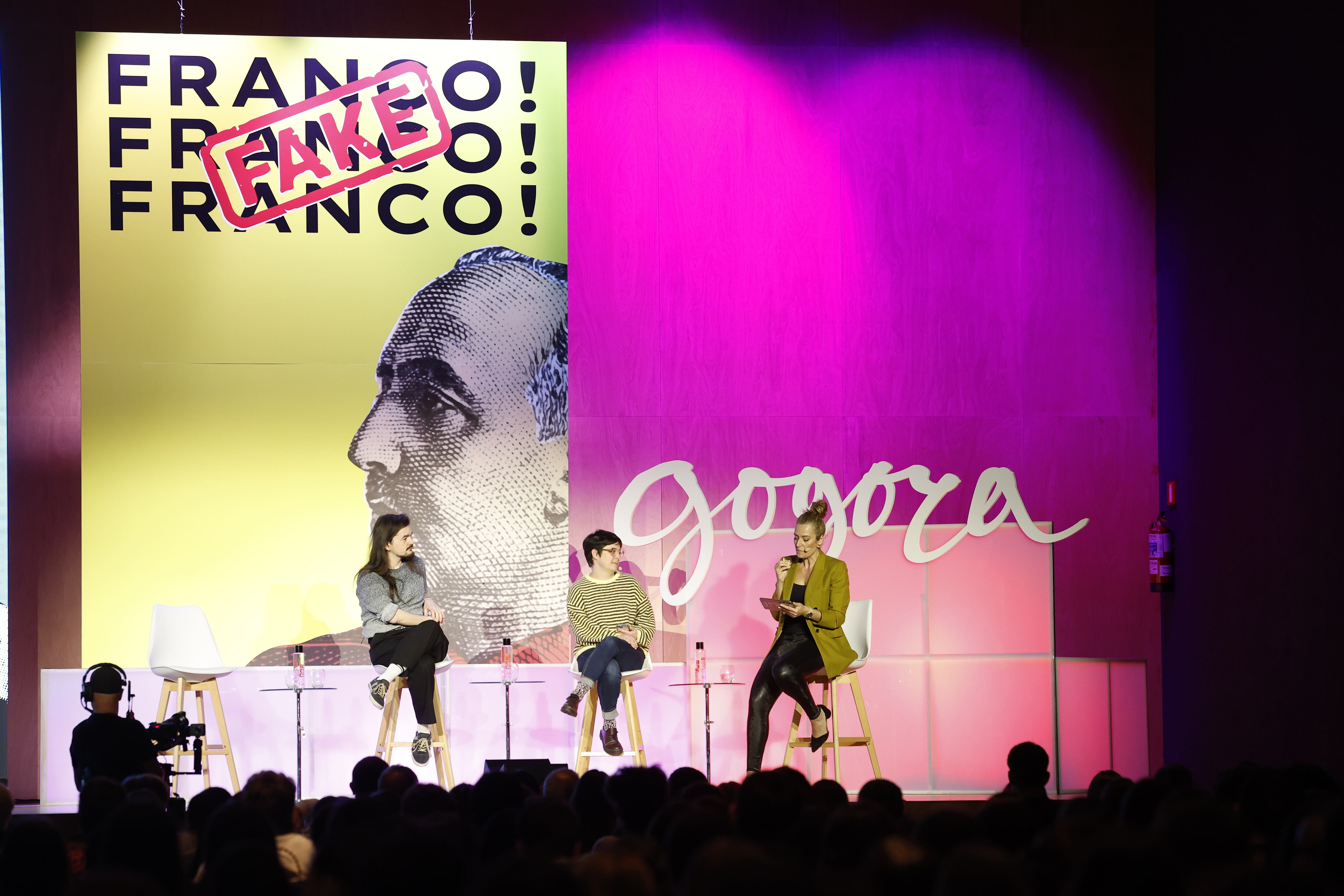 BARAKALDO (BIZKAIA), 25/02/2026.- El Instituto de la Memoria-Gogora ha reunido este miércoles en Barakaldo (Bizkaia) a 550 estudiantes de 2º de Bachillerato en una jornada dirigida a 'desmitificar y deslegitimar el régimen franquista', en la que han intervenido profesores e historiadores, entre otros profesionales. EFE/ Miguel Toña