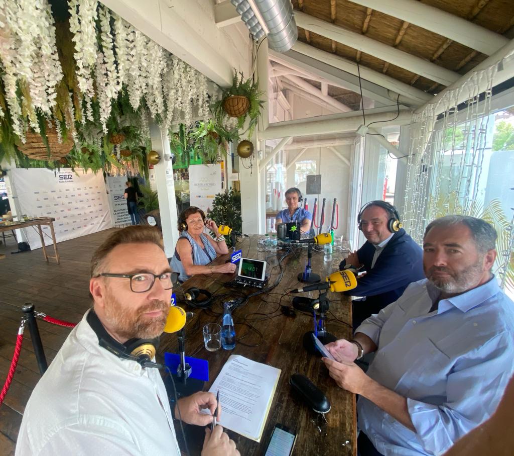 Tertulia con Paz Ívison, Fernando Giménez Alvear, Antonio Hernández Rodicio y el director de Hoy por Hoy Córdoba, José Manuel León