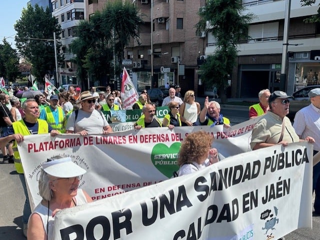 Manifestación convocada en Jaén en defensa de los servicios públicos.