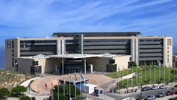 La Columna de Carlos Arcaya: 'EUIPO, información privilegiada para Alicante'