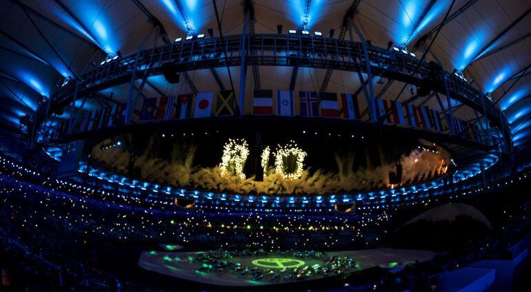 Los fuegos artificiales pusieron punto y final a la ceremonia de inauguración 