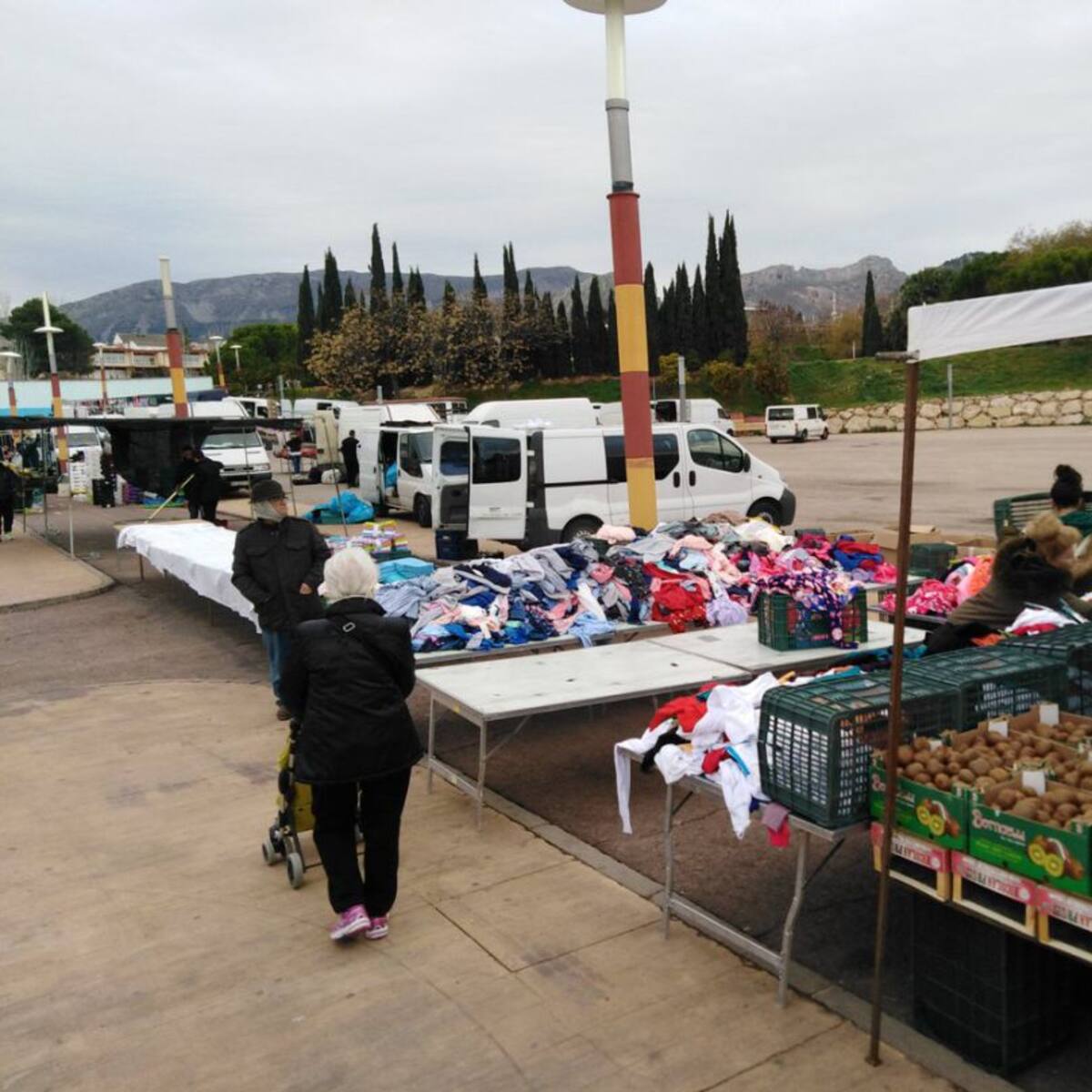 Abierto el plazo para renovación y concesión de nuevas licencias del mercadillo municipal de Jaén para el año 2024