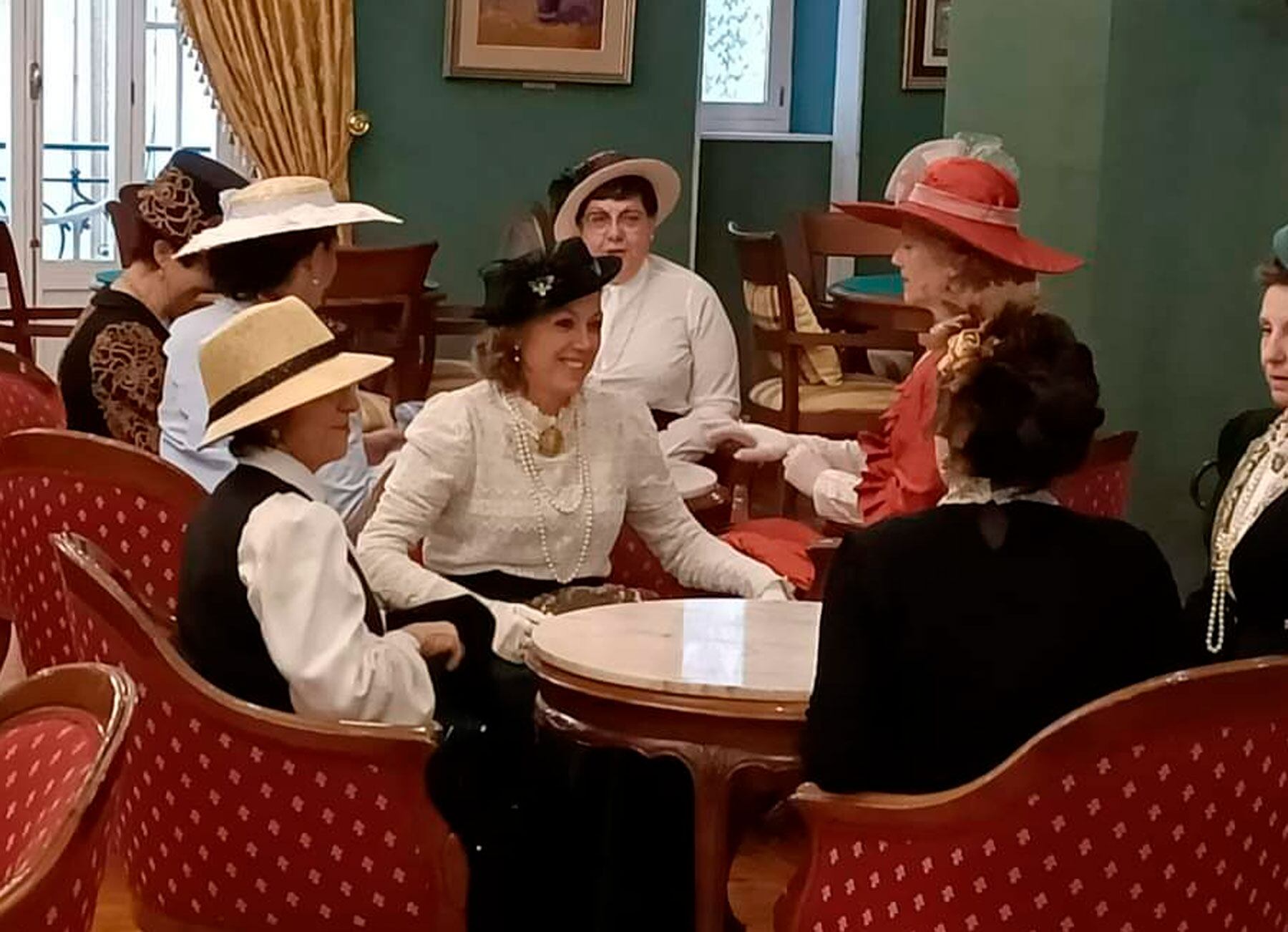 Una de les activitats del Grupo de Recreación Alcoy Modernista. Foto: facebook del Grupo Recreación Alcoy Modernista