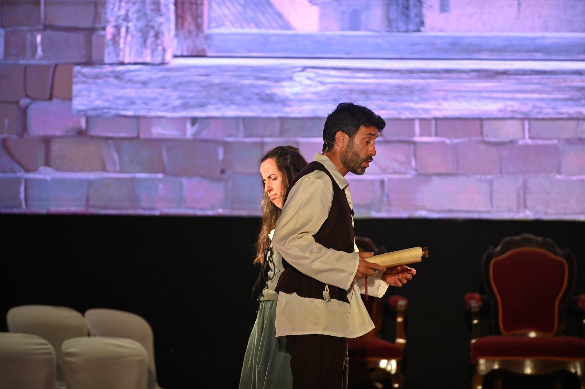 Caricato, durante el acto