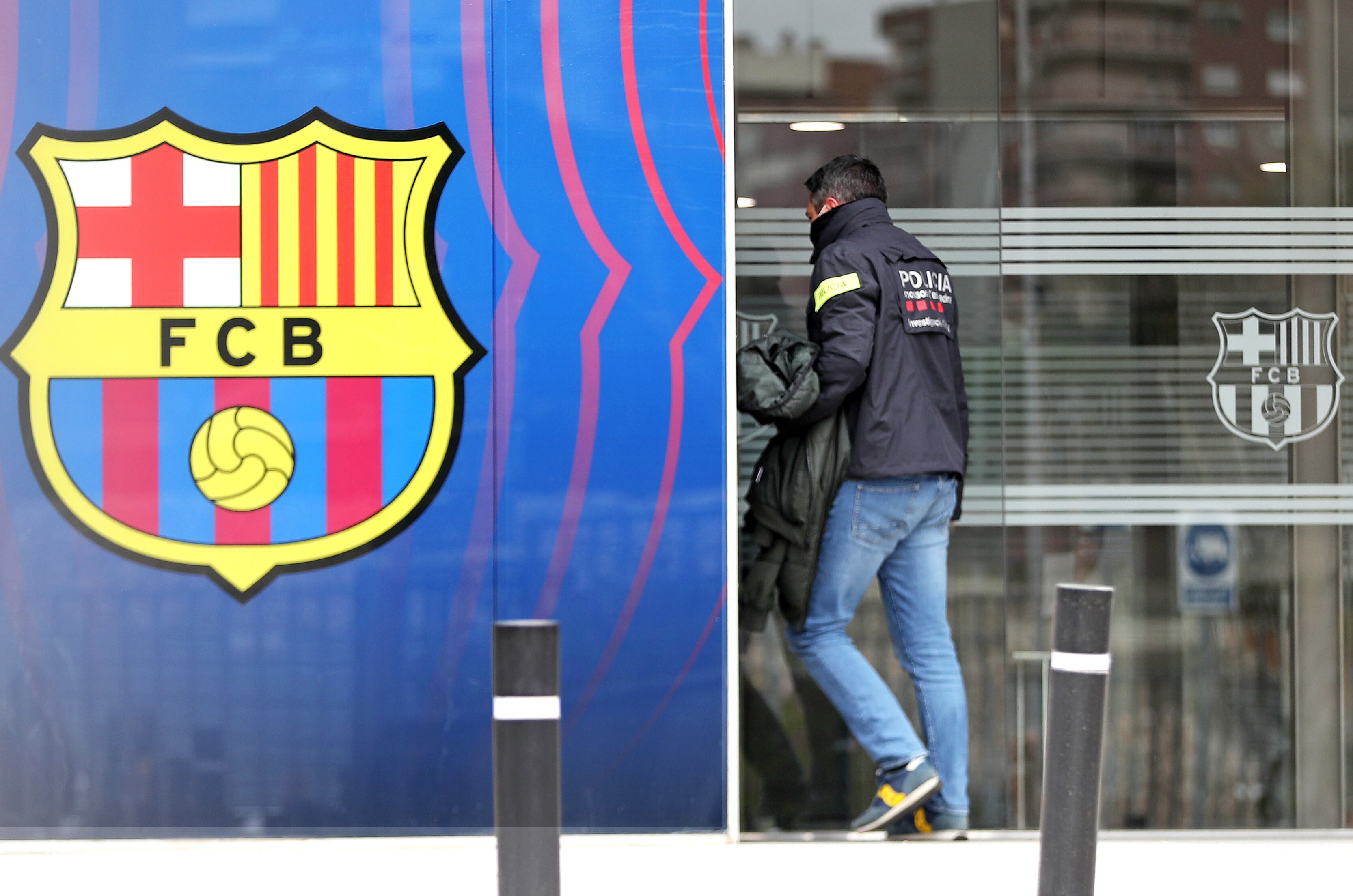 The police searched the offices of FC Barcelona and allegedly detained four people from the club, former president Josep Maria Bartomeu, as well as Oscar Grau, Roman Gamez Ponti and Jaume Masferrer, for the Barcagate case, in Barcelona on 01rst March 2021.  -- (Photo by Urbanandsport/NurPhoto via Getty Images)