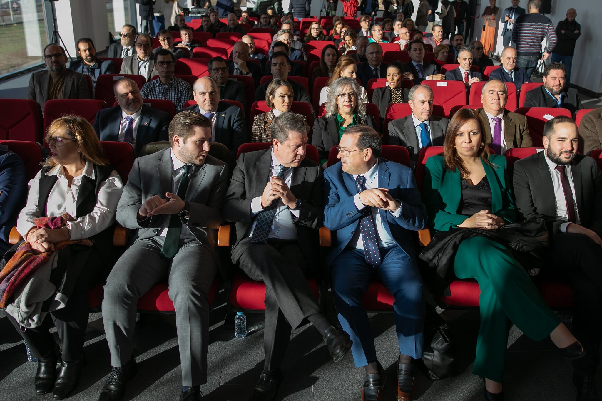 Autoridades asistentes a la presentación en Puertollano