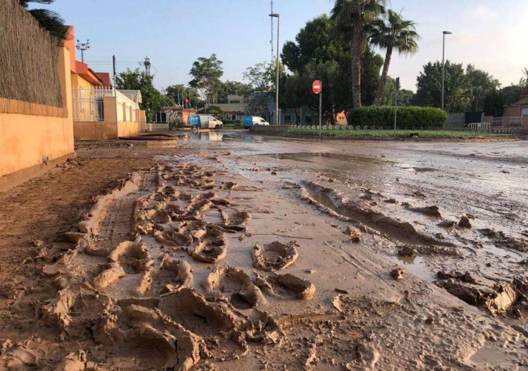 Calle de Los Alcázares unos días después de las inundaciones de septiembre de 2019