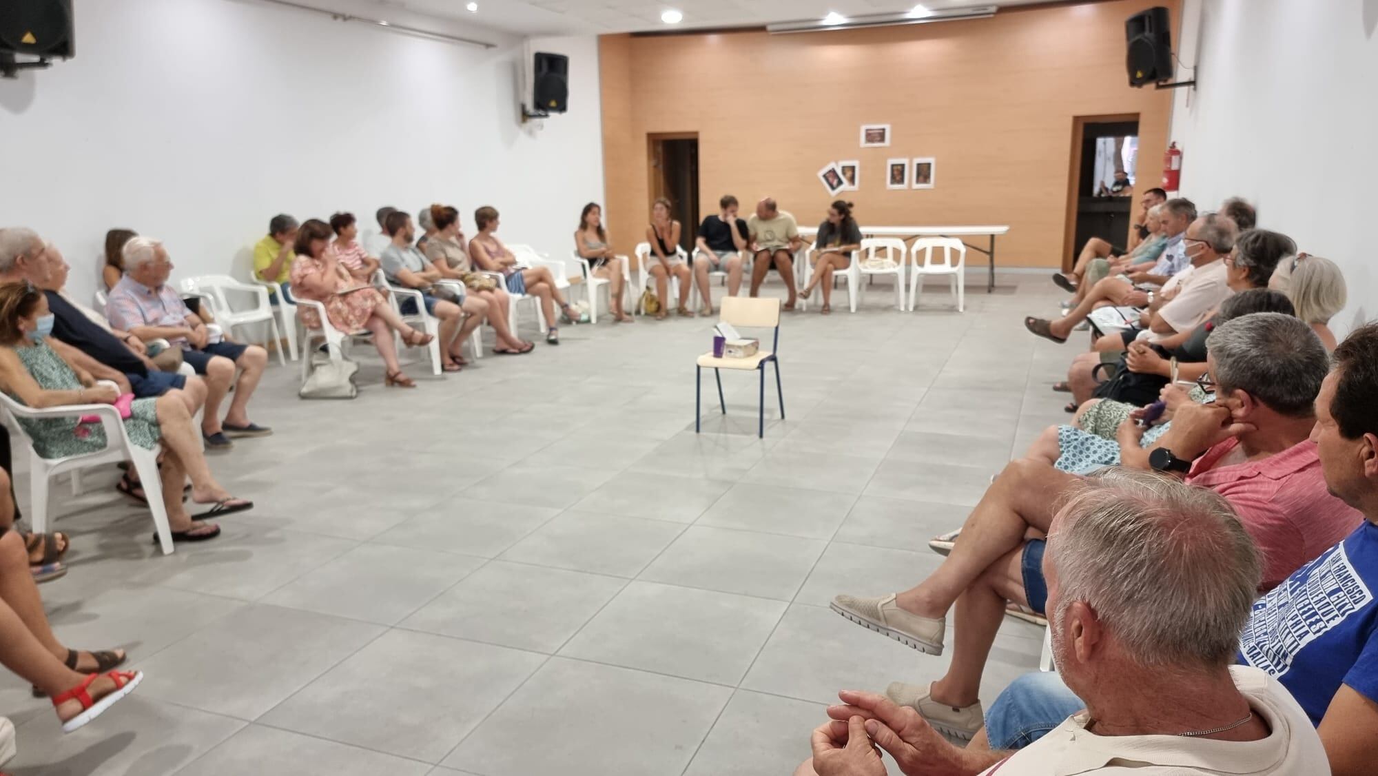 Un momento de la asamblea general de Per L'horta de la Safor celebrada en Rafelcofer.