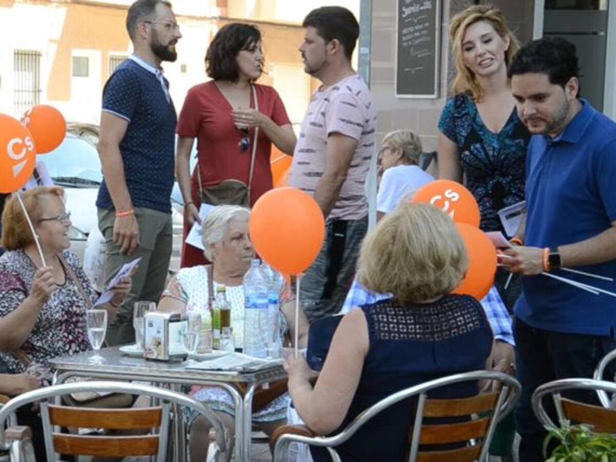 Cs exige mayor limpieza en las calles de El Altet