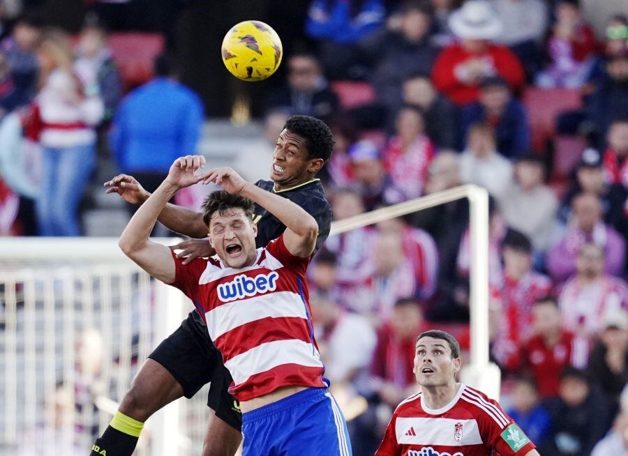 Choco Lozano lo intentó en ataque hasta que las fuerzas aguantaron.