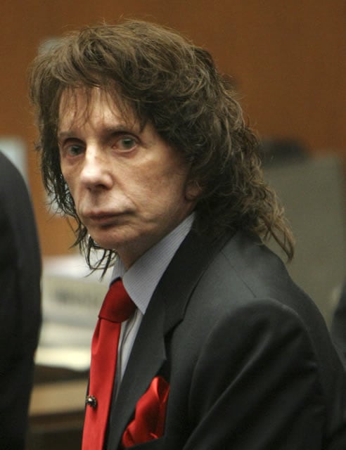 Phil Spector, ex productor de los Beatles y de grandes grupos musicales durante la década de los 70 ha sido declarado culpable de asesinato