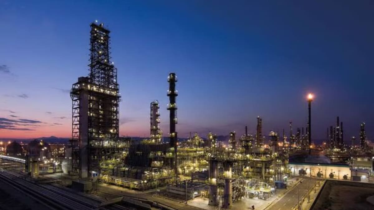La refinería de bp en Castellón consolida su papel económico y social con más de 1.000 millones de inversión en los últimos 10 años