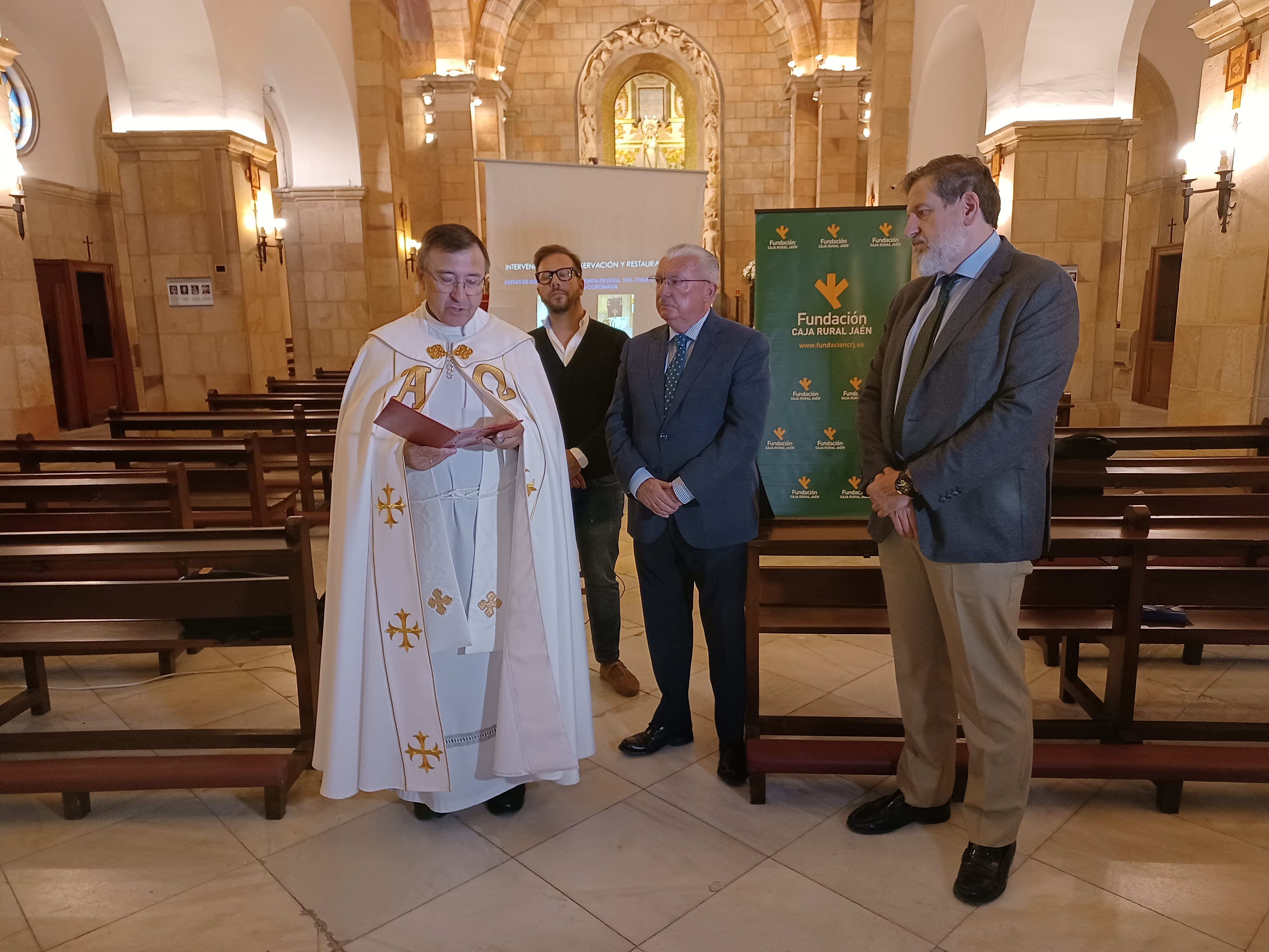 Presentación de la restauración de las pilas del santuario de la Virgen de Linarejos.