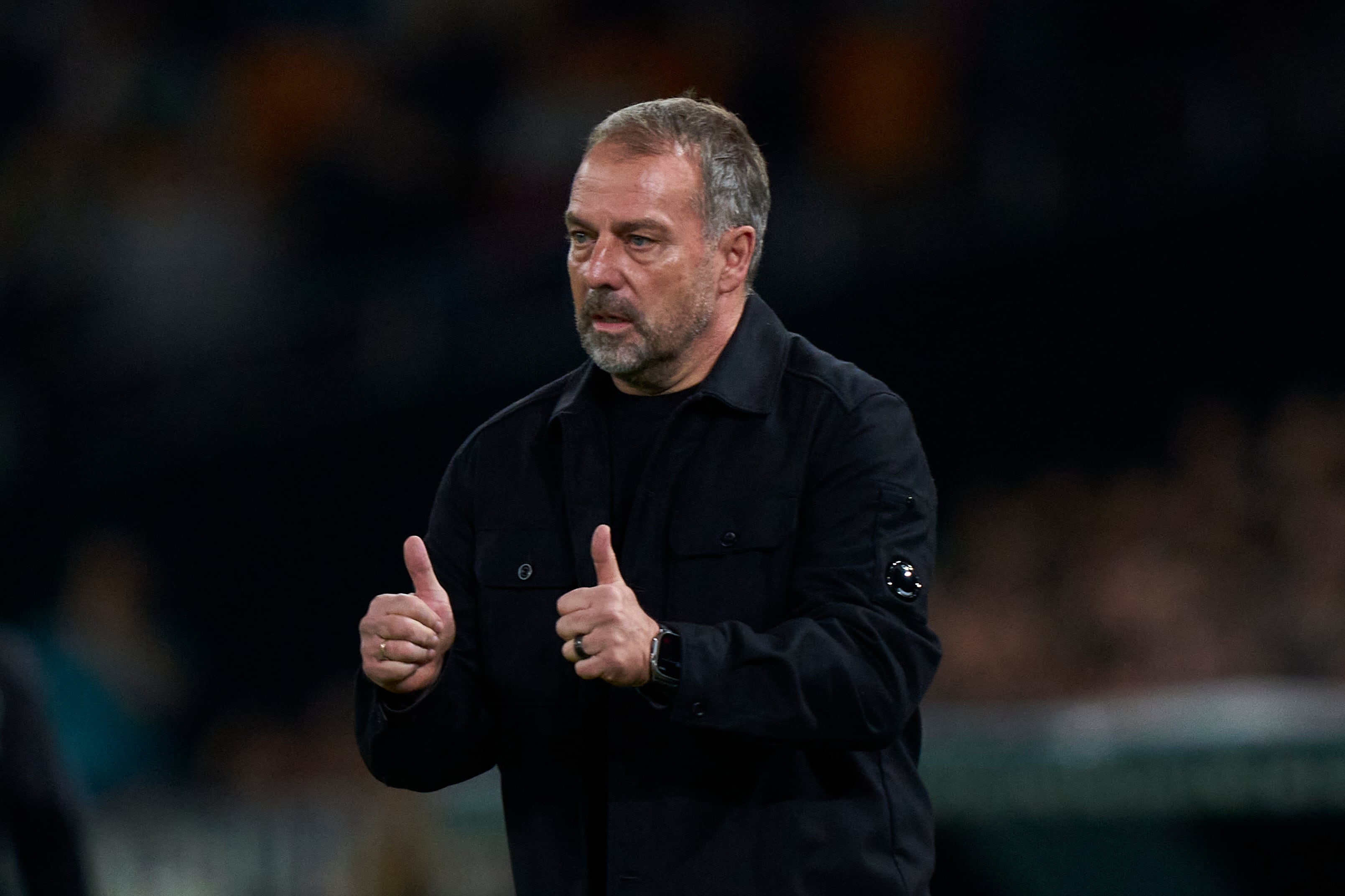 Hansi Flick, durante el Real Betis-FC Barcelona disputado en La Cartuja