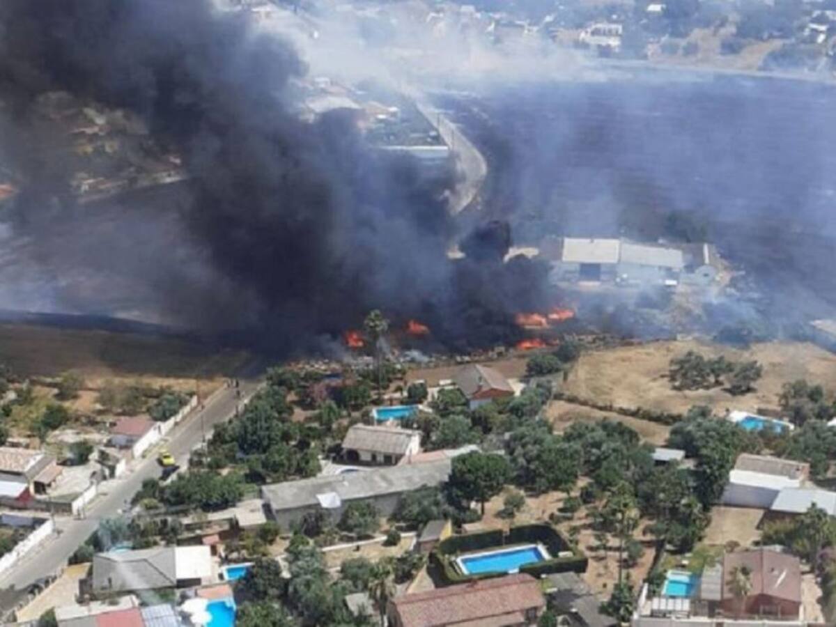 Vecina de las Quemadillas: "El humo fue lo peor, me puse la mascarilla pero nos ahogábamos"