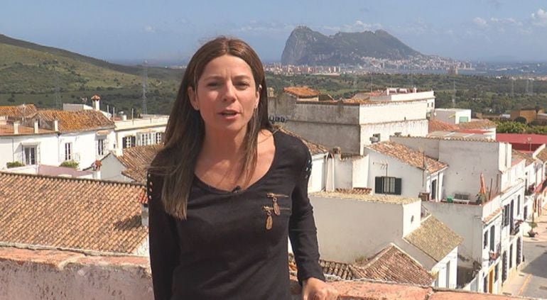 La periodista Ana Huguet inicia el programa especial del Braxit desde el Campo de Gibraltar