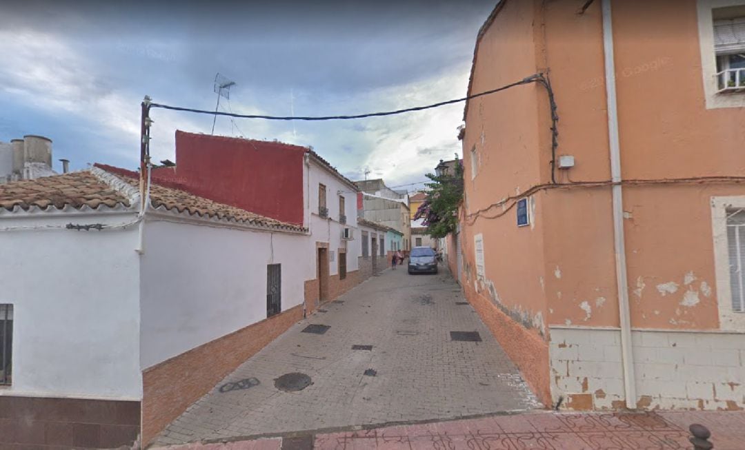 Calle Arroyo Alto de Linares donde ha tenido lugar el derrumbe.