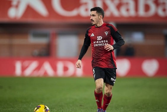 Julio Alonso llega a la SD Huesca desde el Mirandés