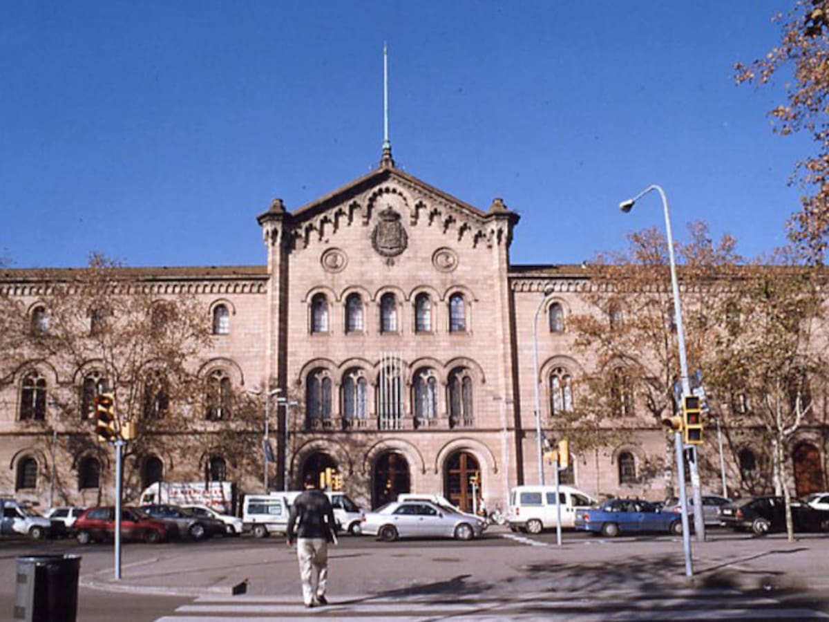 El Balcó - Dos exinvestigadors del CREA parlen de coaccions i control al centre