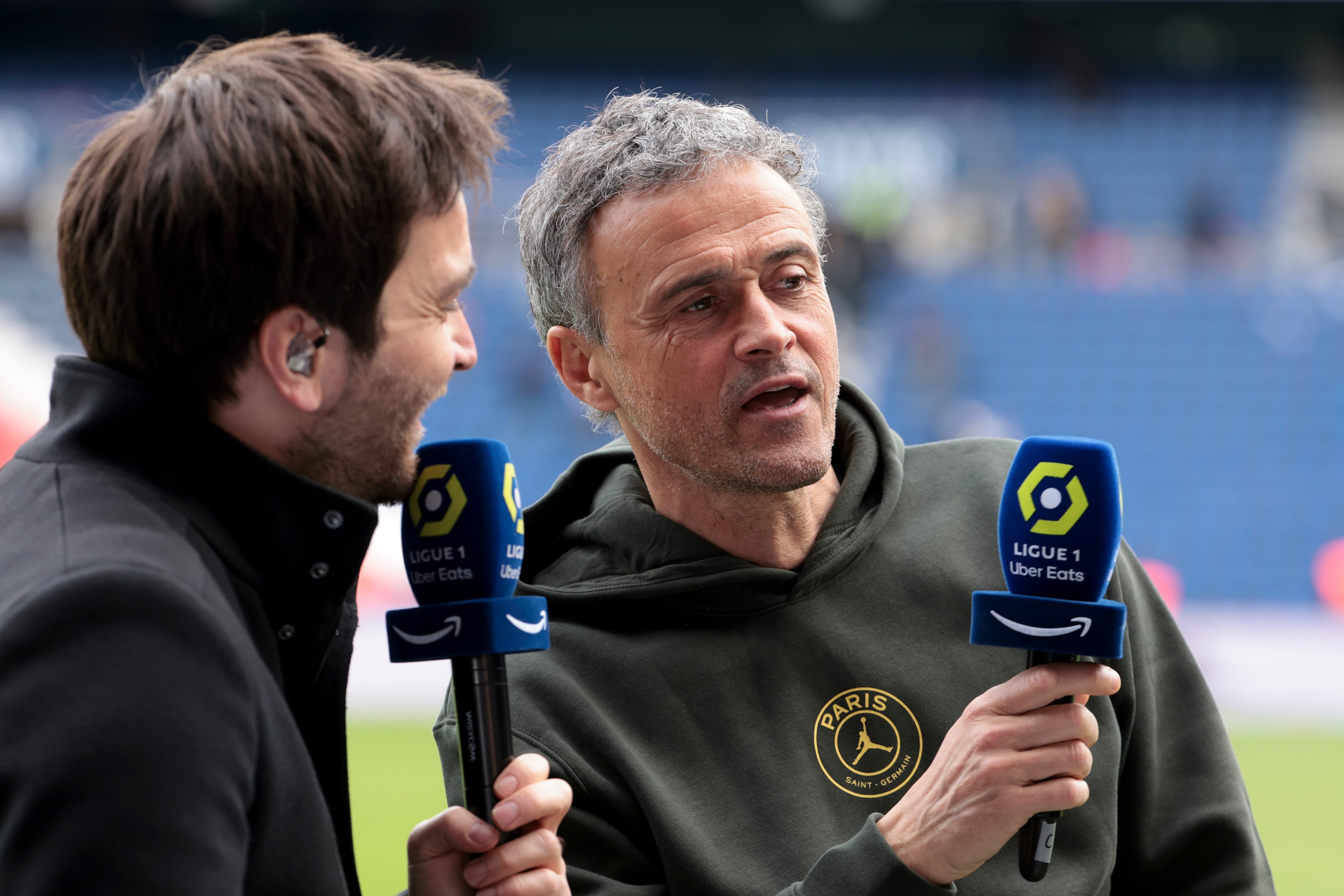 Luis Enrique, durante una entrevista postpartido con el PSG