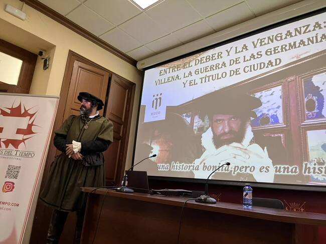 Momento de la conferencia inaugural