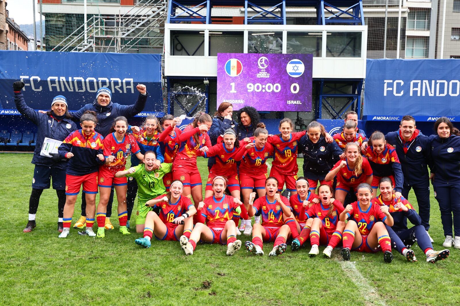 La sub17 femenina celebra la victòria davant Israel a l'Estadi Nacional al preeuropeu que s'ha disputat a Andorra fins a aquest dilluns