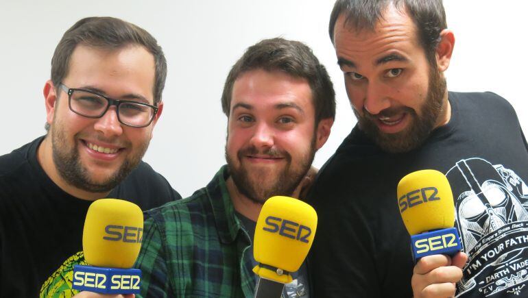 Javi, Jesuli y Mayeto de la chirigota callejera 'Esta noche mojo'