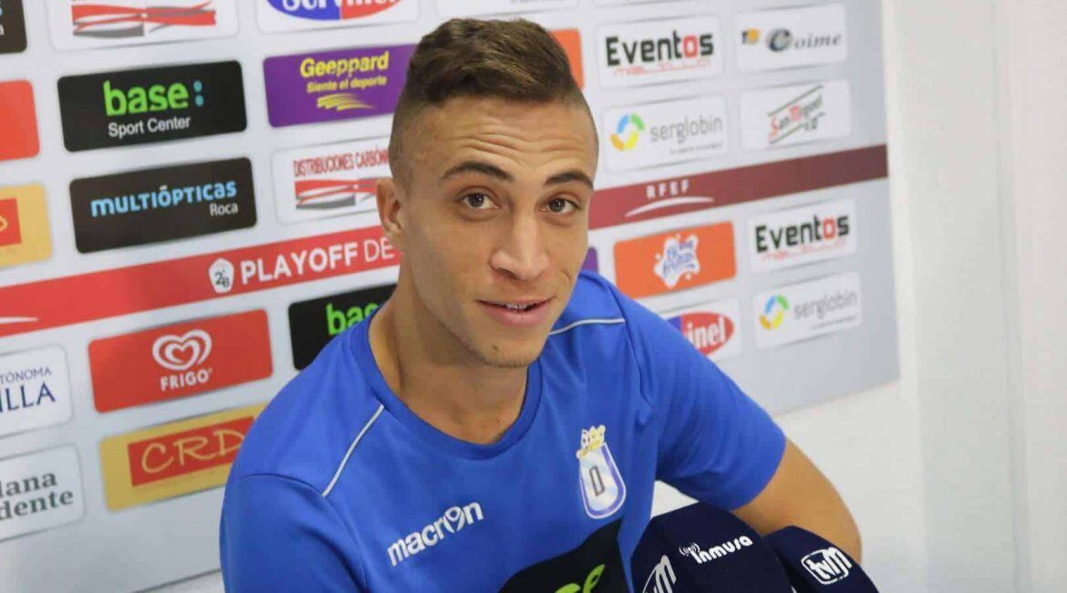 El central marroquí viene para apuntalar la defensa.