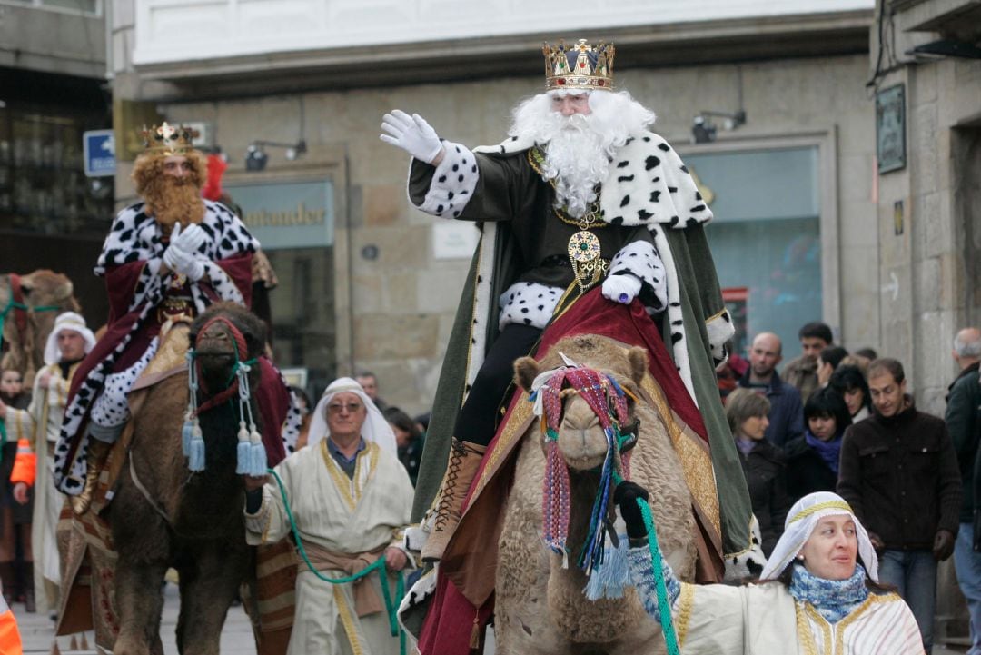 La Cabalgata de Reyes en Pontevedra se convierte en una recepción en la plaza de España