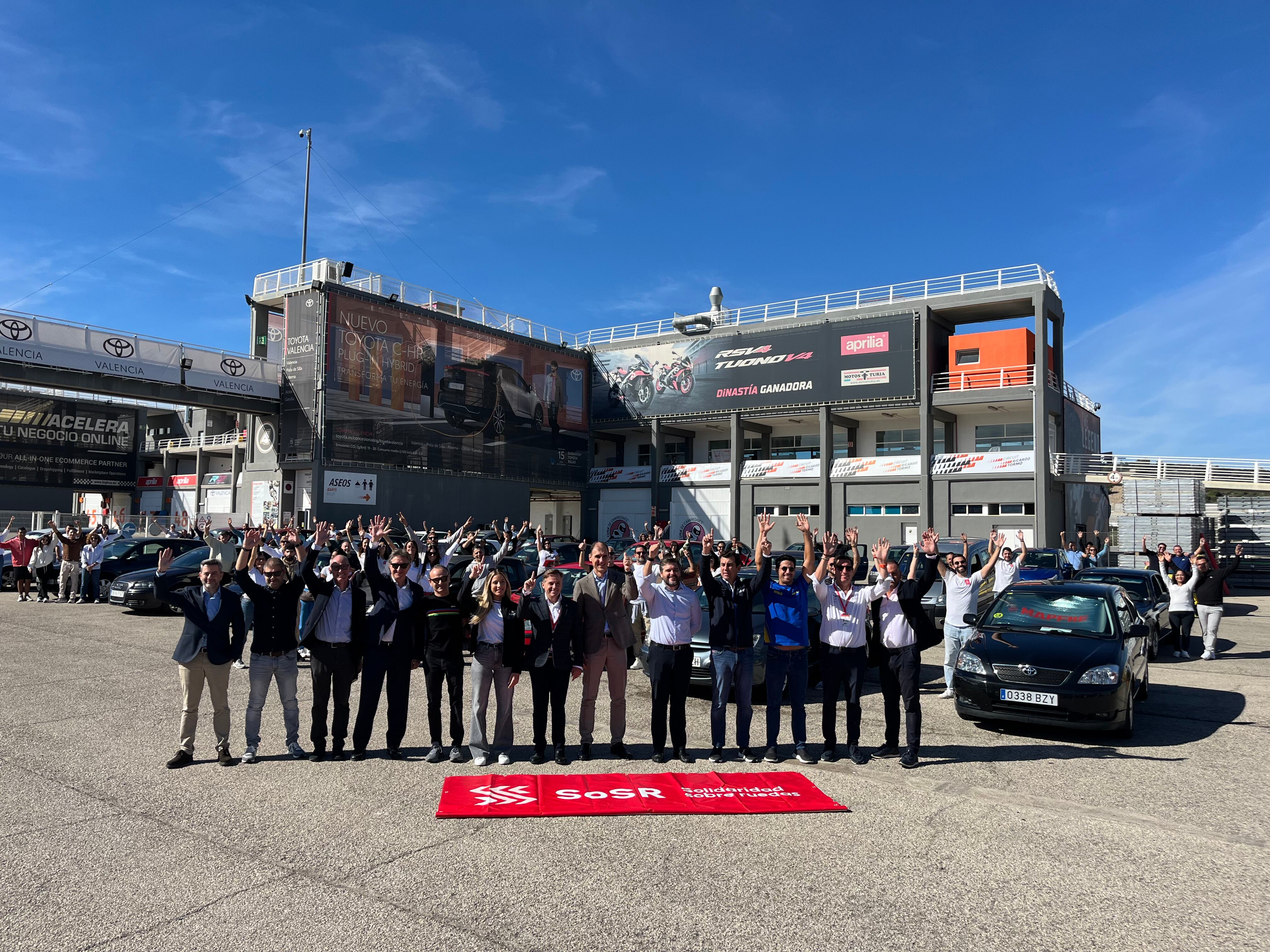 Acto de entrega de vehículos Circuit de Solidaridad Sobre Ruedas.