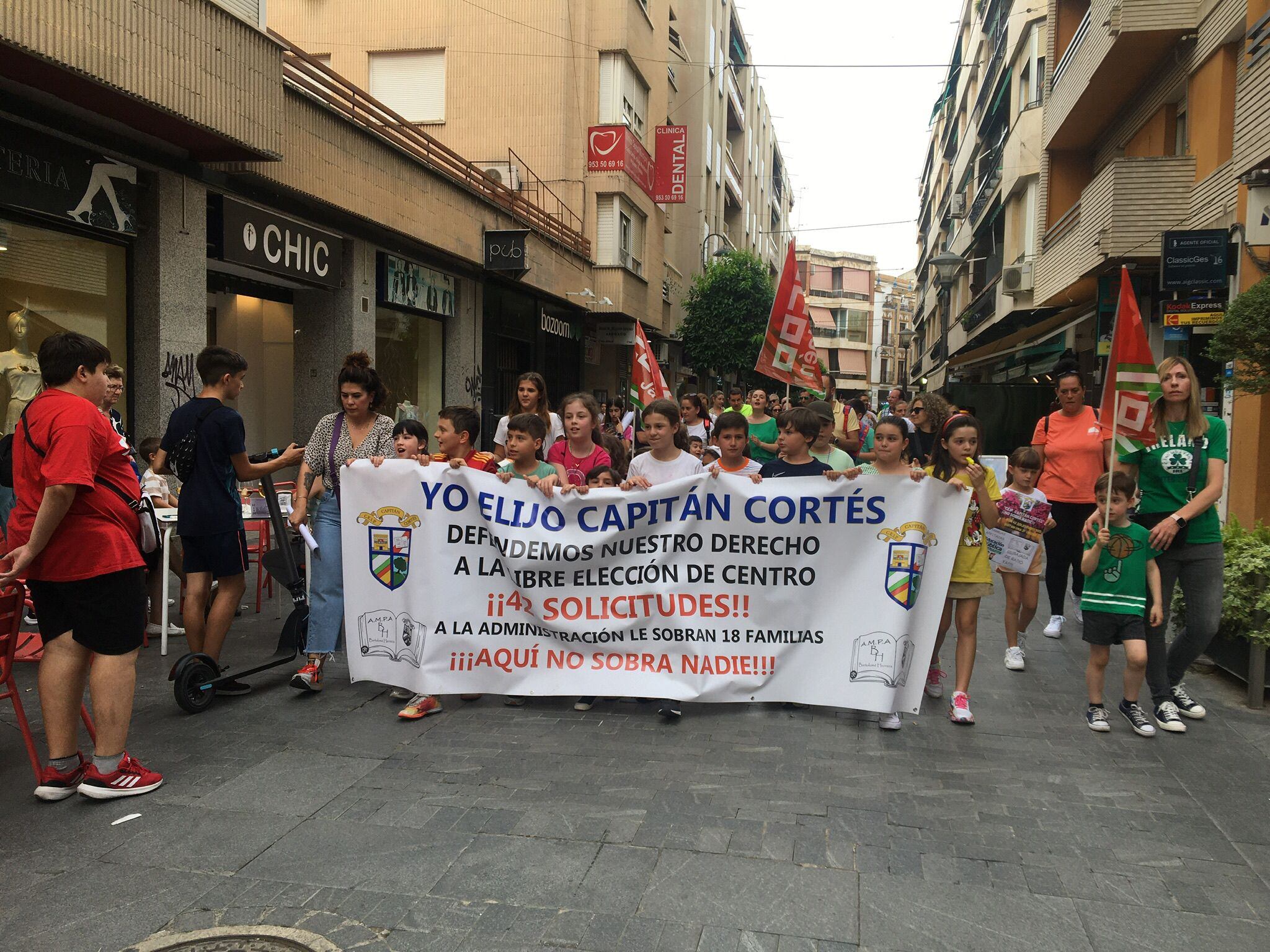 Manifestación contra el cierre de unidades educativas en Andújar