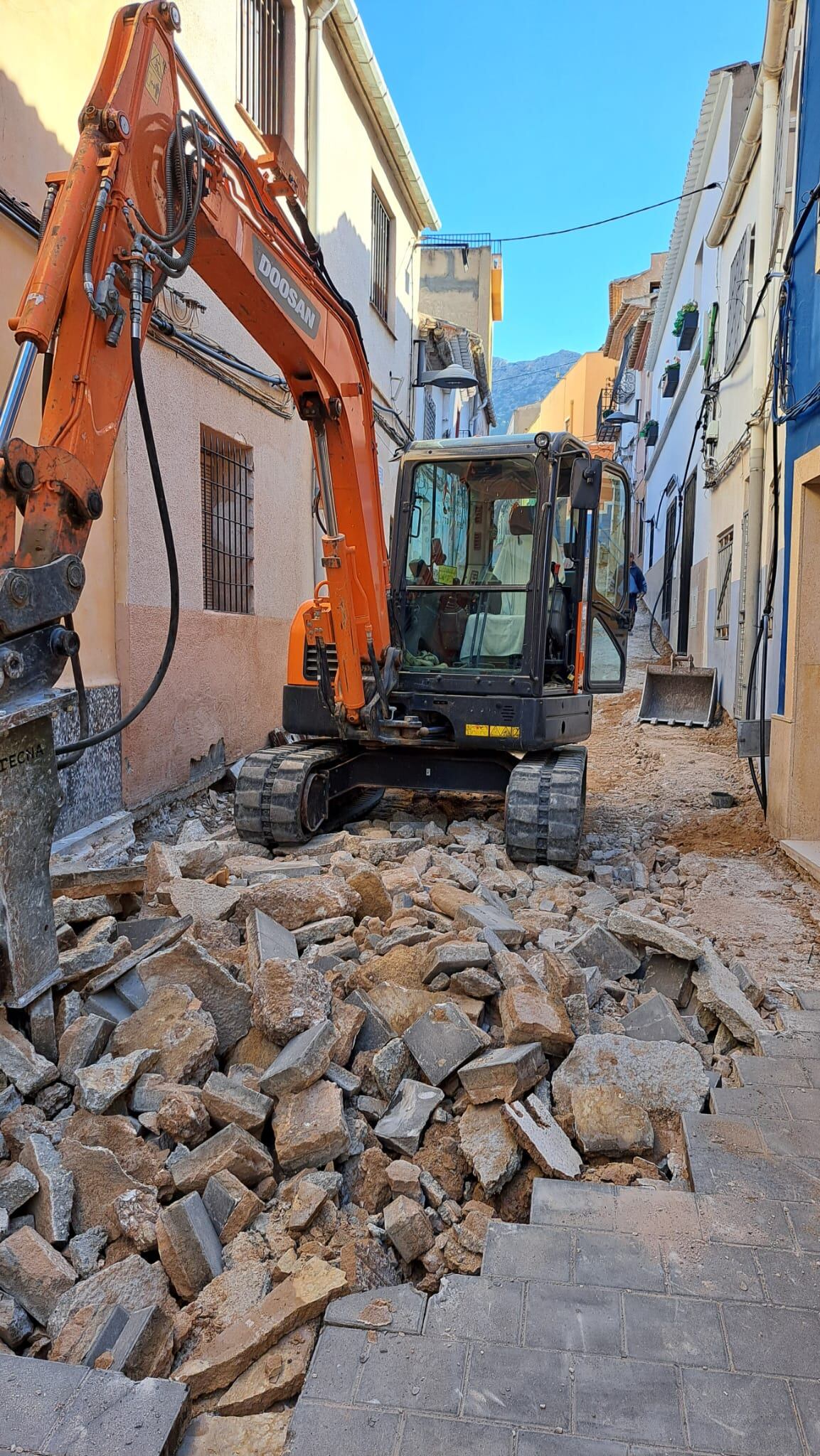 Obras en la calle Maestro Moltó