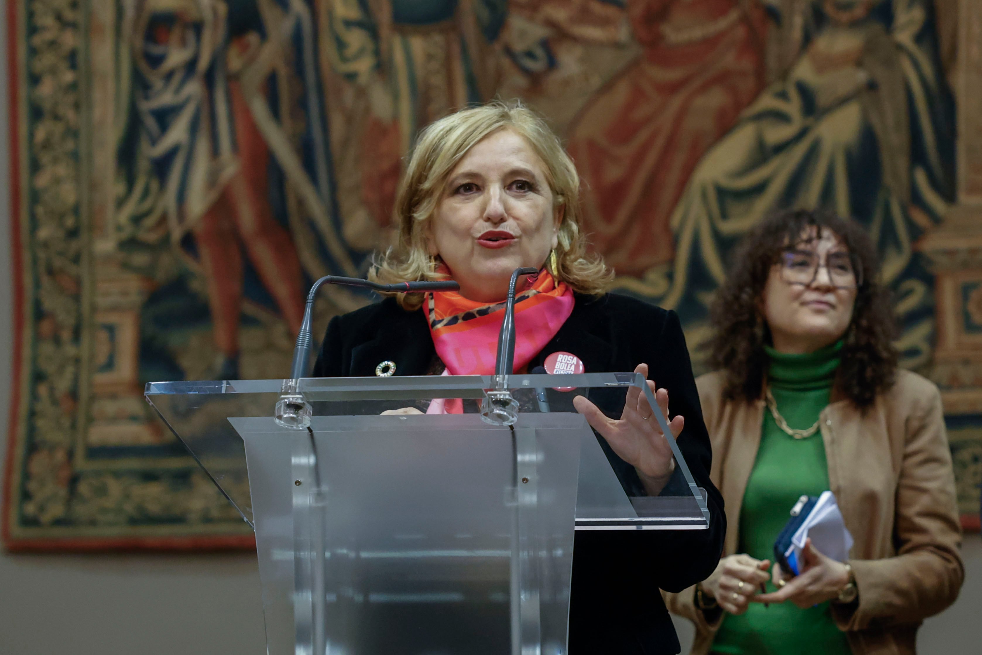 ZARAGOZA, 18/03/2025.- Rosa Bolea, catedrática de Sanidad Animal, ha sido elegida este martes rectora de la Universidad de Zaragoza con el 53,6 % del voto ponderado, lo que la convierte en la primera mujer que dirigirá la institución pública aragonesa, al imponerse a José Ángel Castellanos, catedrático en Ingeniería de Sistemas y Automática. EFE/Javier Cebollada