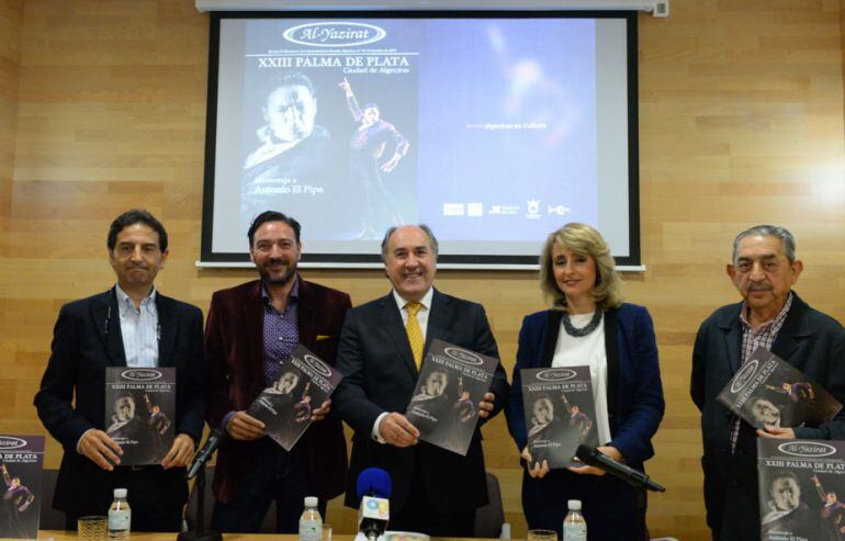 Imagen de la presentación de la revista Palma de Plata.