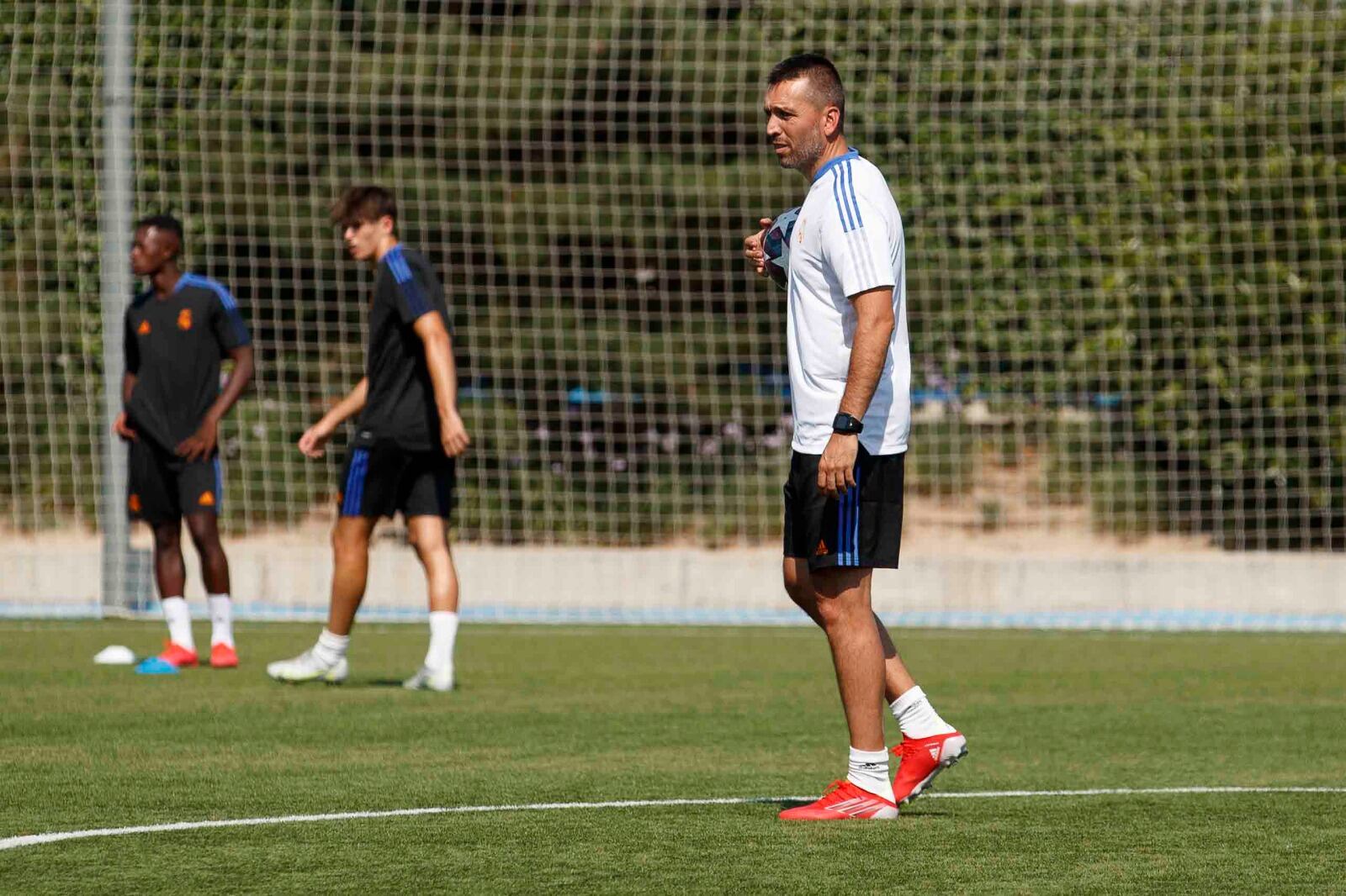 Hernán Pérez en un entrenamiento del Juvenil A del Real Madrid