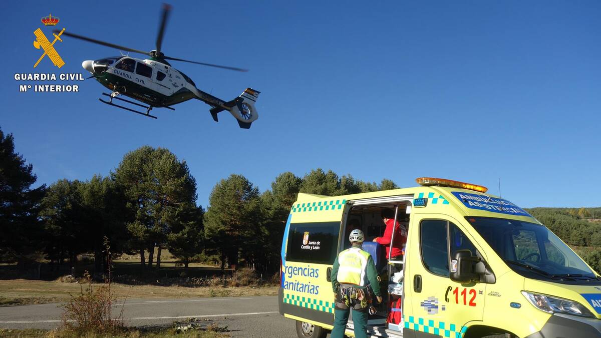 Rescatan a una mujer que sufrió un accidente cuando esquiaba en Gredos