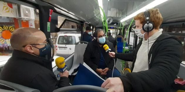 David Serrano concejal de Movilidad y Pedro Alarcón, gerente de Iberconsa, empresa concesionaria del transporte urbano en la capital