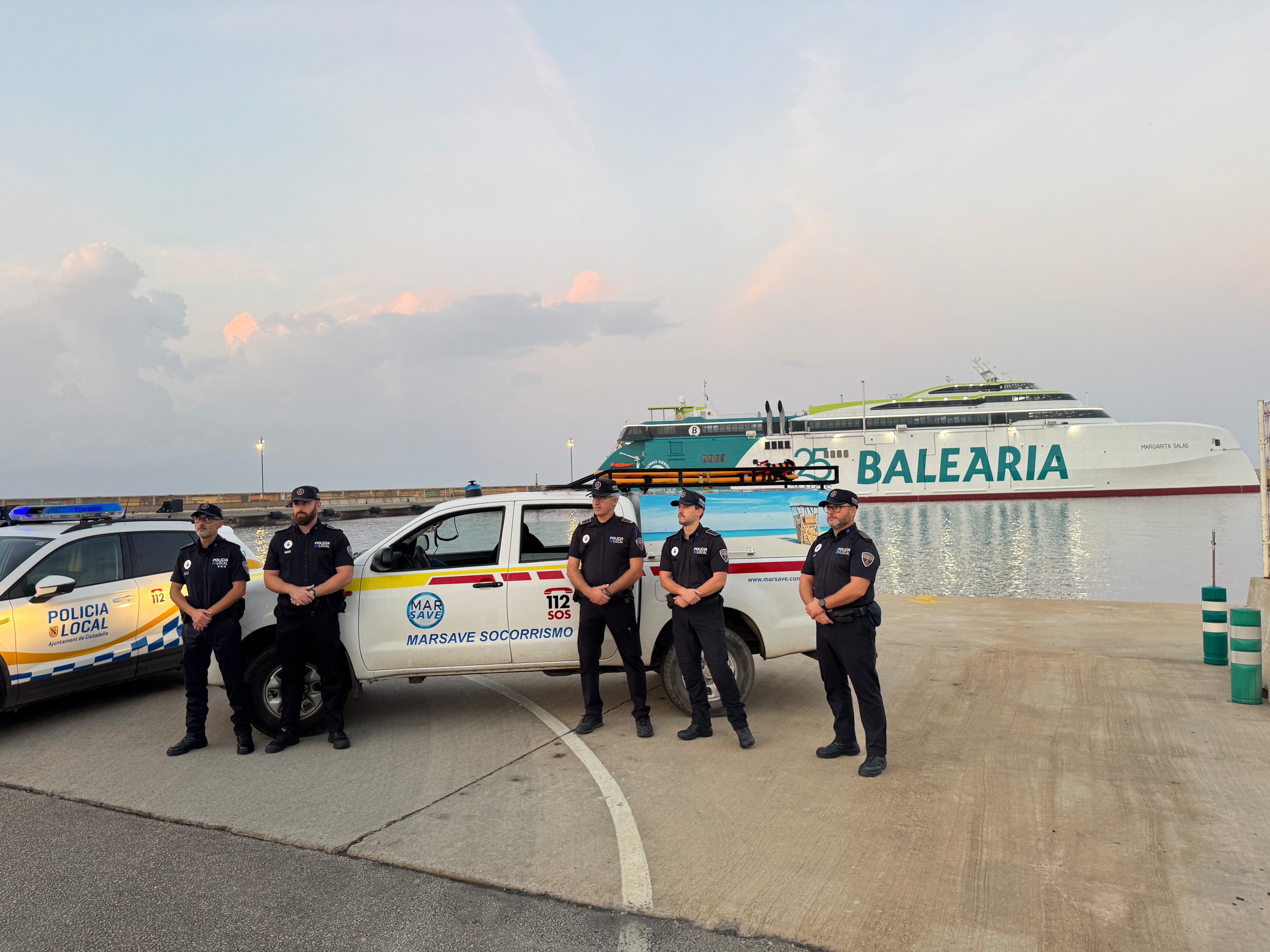 Cinc agents municipals s&#039;han desplaçat a la Comunitat Valenciana per col·laborar en tasques de rescat i neteja.