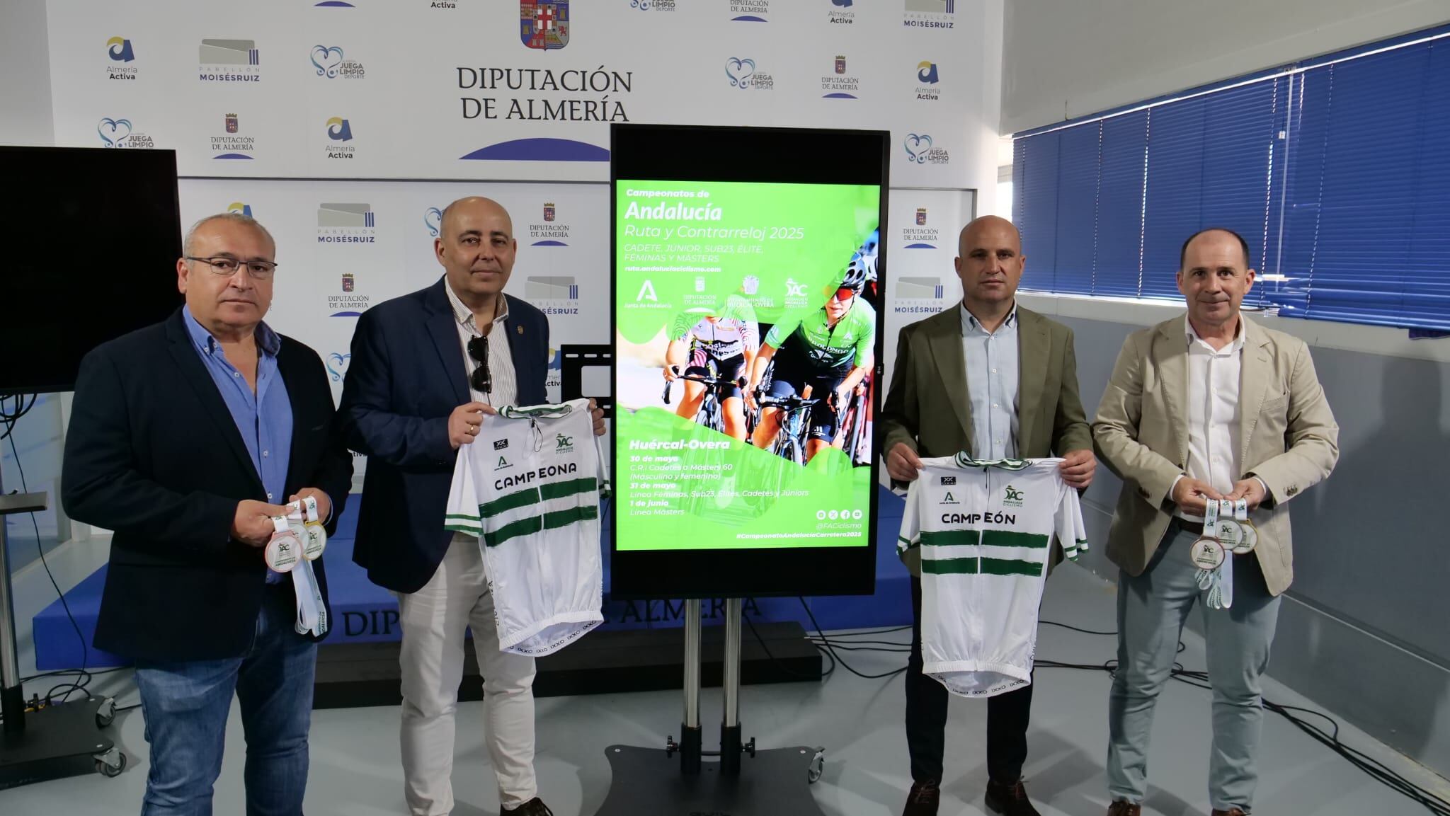 La Diputación Provincial de Almería, la Federación Andaluza de Ciclismo y el Ayuntamiento de Huércal-Overa han presentado los Campeonatos de Andalucía de Carretera 2025, que se celebrarán del 30 de mayo al 1 de junio en el municipio de Huércal-Overa.