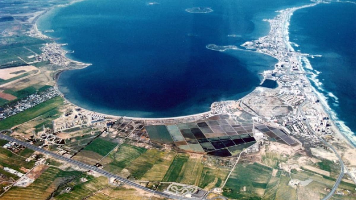 El colegio 'La Asomada' de Cartagena pide declarar parque regional el entorno del Mar Menor