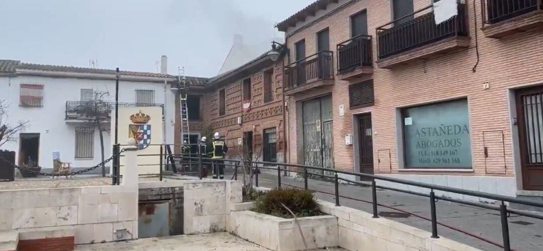 Siete dotaciones de bomberos han acudido a sofocar las llamas