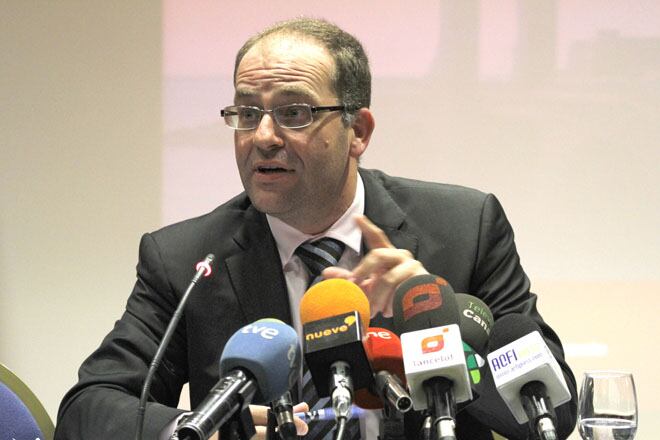 El magistrado César Romero Pamparacuatro en una conferencia en Lanzarote.