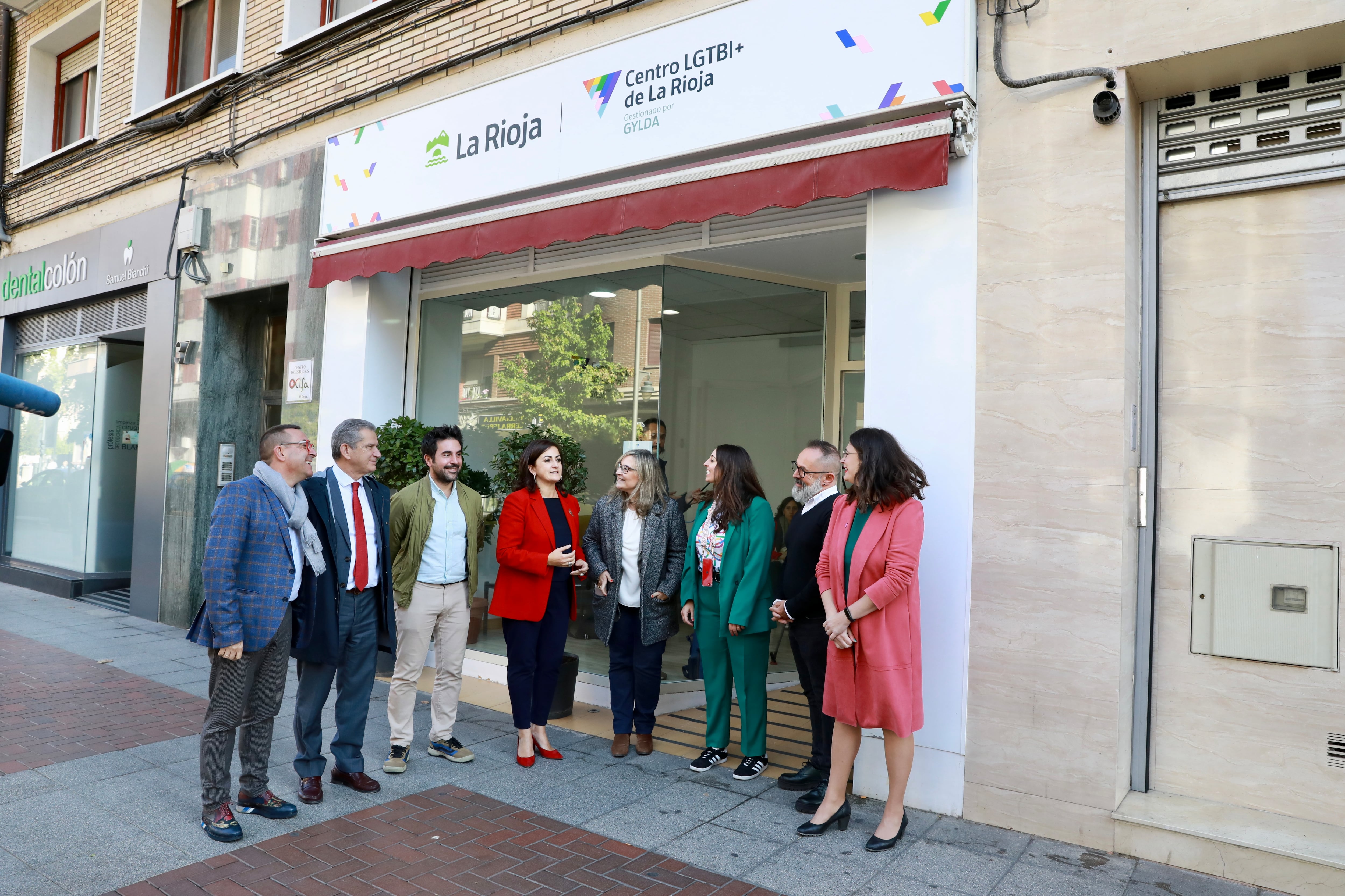 La presidenta de La Rioja, Concha Andreu, ha inaugurado esta semana el Centro de Atención LGTBI+ de La Rioja, gestionado por GYLDA LGTBI+